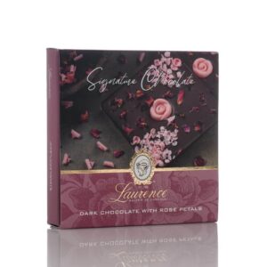 Шоколад ръчен Laurence тъмен с розови листенца 100 г