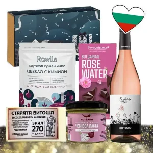 Подаръчна кутия с български продукти Rose